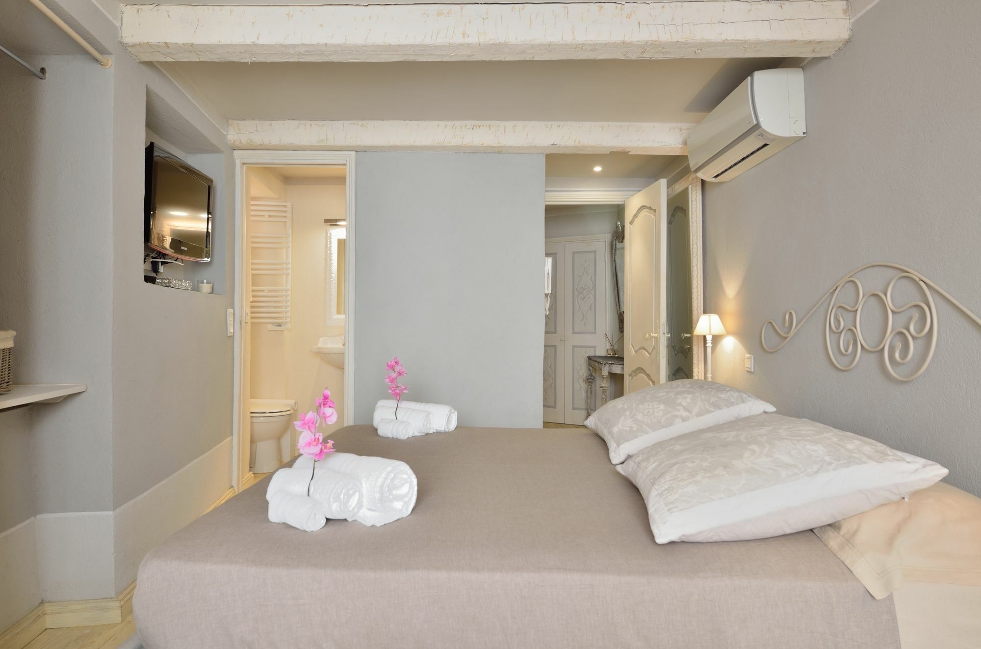 Saint Tropez Suite Exterior foto